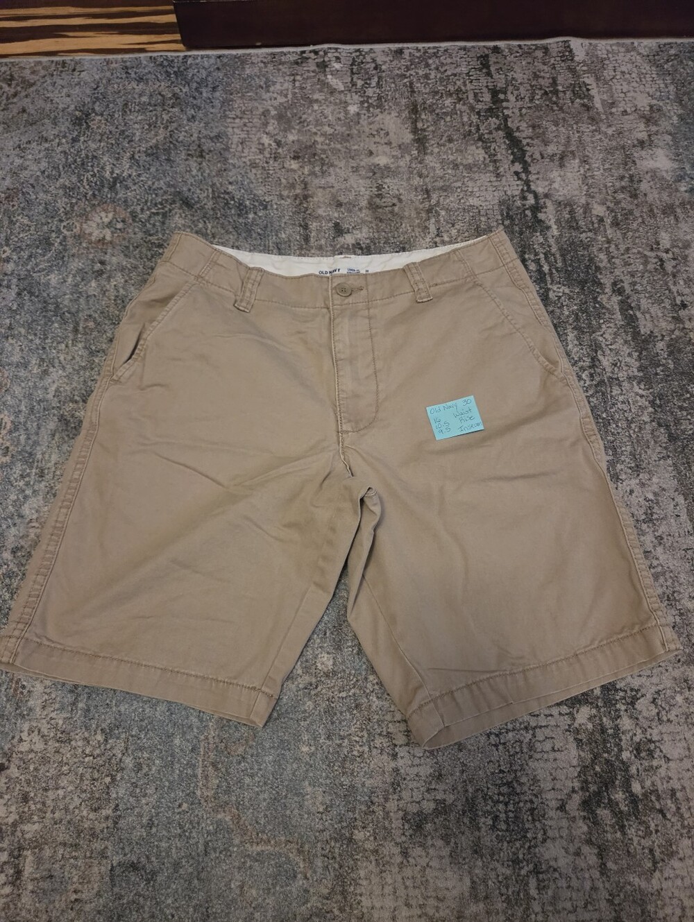 Old Navy Men's Tan Flat-Front Shorts Size 30